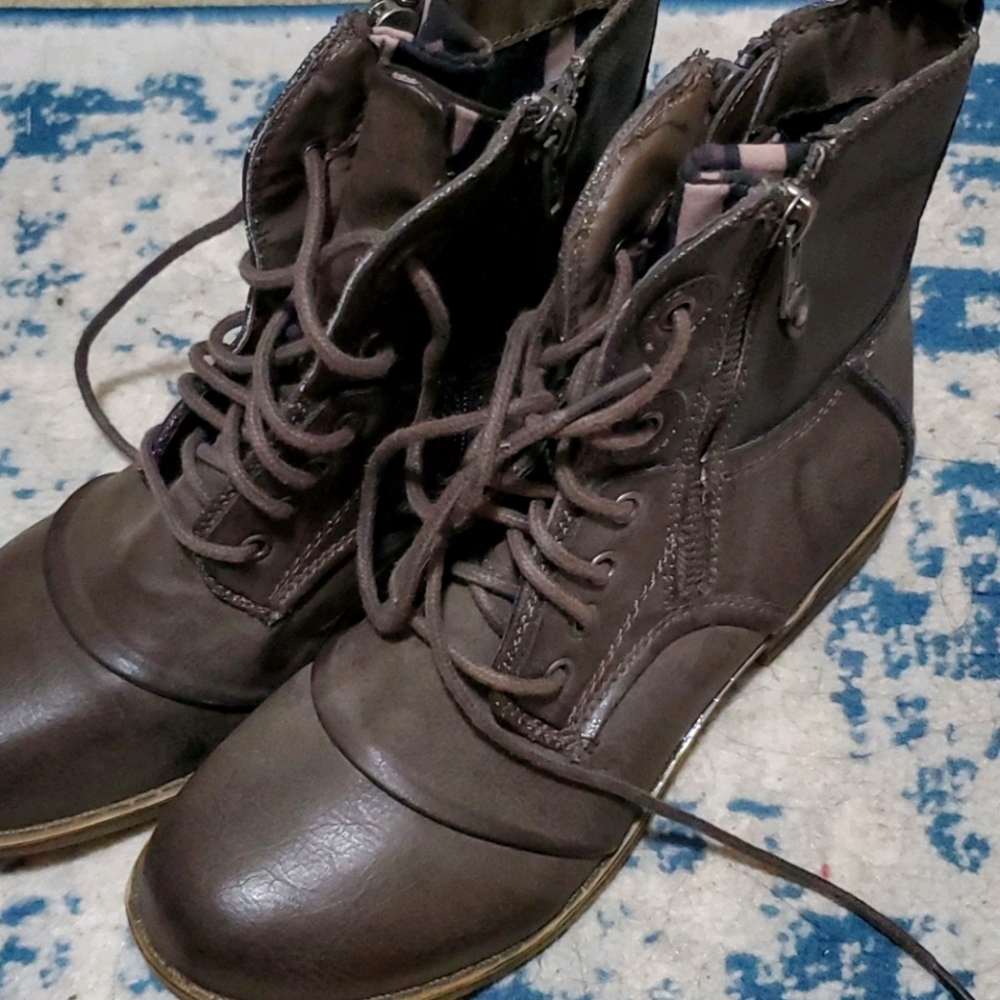 🌸 Reposh! Cathy Jean low calf/ankle boots